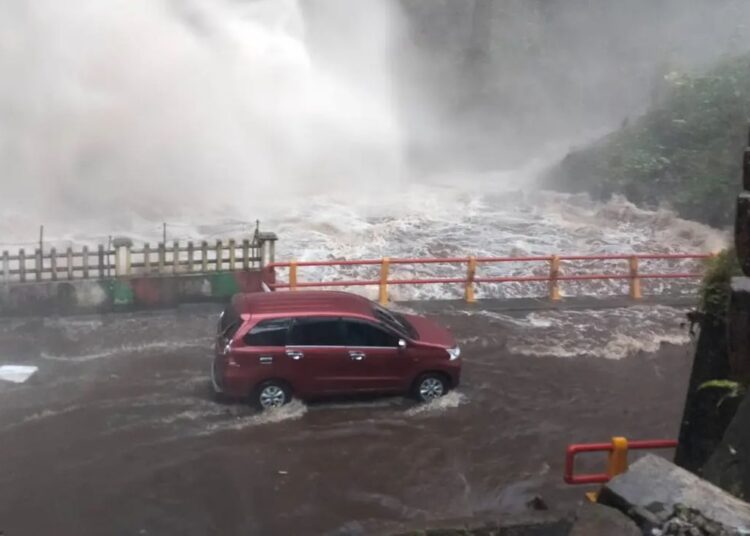 Banjir dan Longsor di Silaing