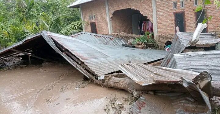 Galodo Terjang Pasaman, Robohkan Jembatan dan Rusak Rumah. Begini Dampak Galodo di Nagari Malampah Barat Pasaman