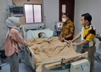 Azwar Anas saat dirawat di RSPAD Gatot Soebroto Jakarta (Dok Kemenpora)