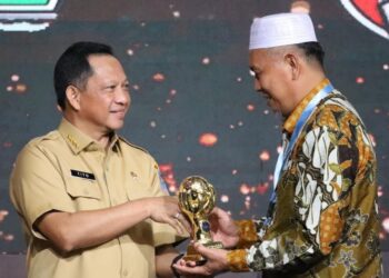 Pemkab Pasaman Barat Raih Penghargaan UHC Award Tahun 2023