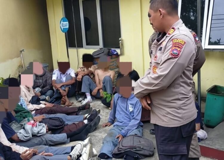 Puluhan Pelajar Diduga Akan Tawuran Diciduk Polisi di Padang