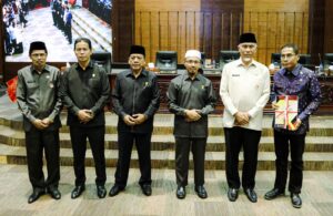 Serahkan Rekomendasi LKPJ Gubernur, DPRD Sumbar Minta Pemprov Terus Perbaiki Penyelenggaraan Pemerintahan