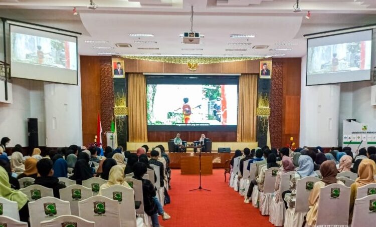 Kuliah Umum Unand menghadirkan Kepala BPKP Sumbar, Selasa (9/5/2023).