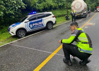 Diduga Ditabrak Minibus, Pengendara Motor Meninggal Usai Masuk Kolong Truk