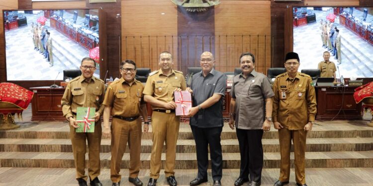 Rapat Paripurna DPRD Sumatera Barat, Senin (22/5/2023).