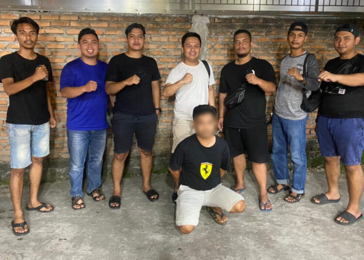 Tersangka ditangkap oleh Tim Satreskrim Polres Sawahlunto.