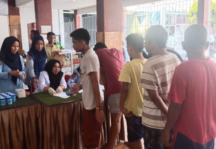 Lapas Kelas II A Padang mengadakan tes urine Warga Binaan Pemasyarakatan, Senin (5/6/2023).
