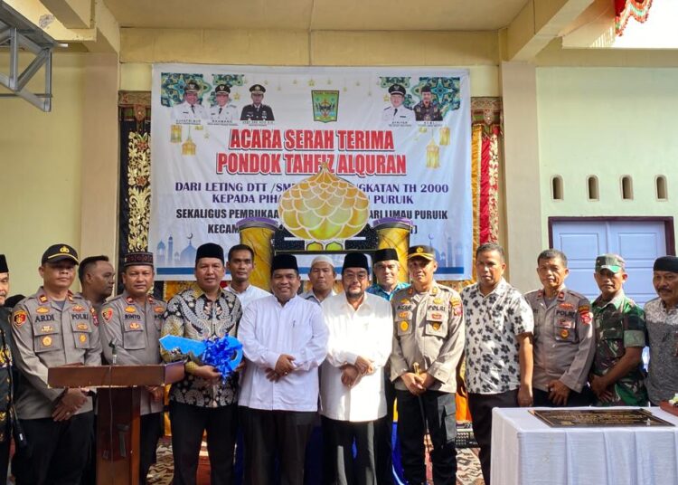 Peresmian pondok tahfis gratis di Korong Pasa Balai, Nagari Limau Puruik, Kecamatan V Koto Timur, Kabupaten Padang Pariaman, Jumat (2/6/2023).