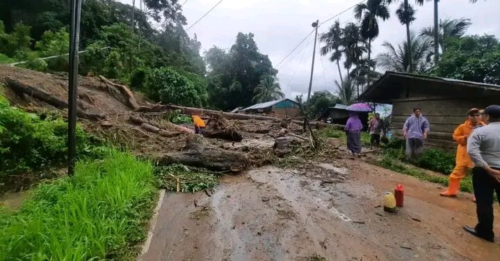 Banjir Longsor Agam