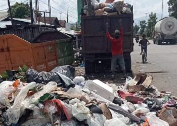 Sampah Menumpuk Padang. BPK Temukan Pengadaan Bermasalah