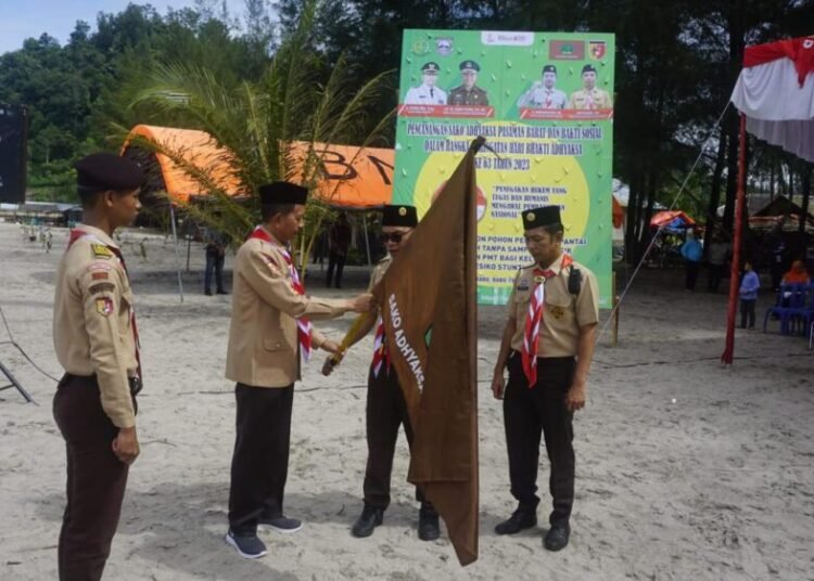 Pramuka Saka dan Bebersih Pantai