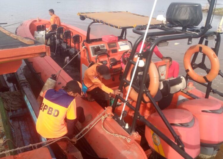 Pencarian korban kapal terbalik di Pesisir Selatan dihentikan.