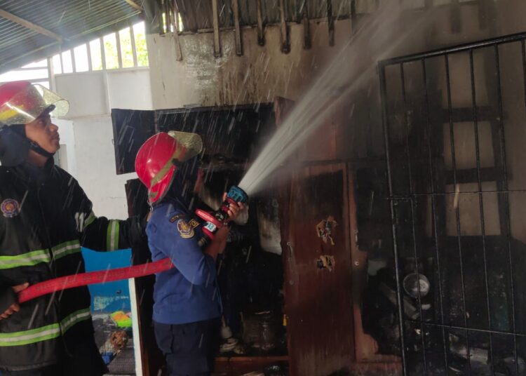Musala Terbakar di Padang