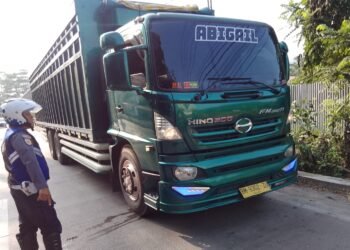 Parkir Sembarangan di Jalan Solok-Padang
