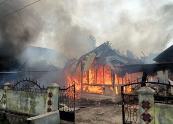 Kebakaran di Padang