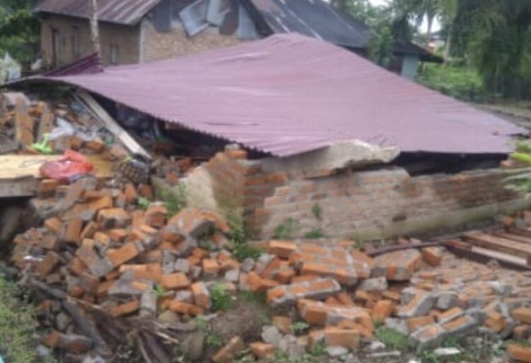 Korban Gempa Pasaman