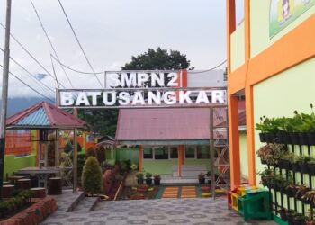 Sekolah di Tanah Datar