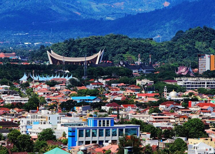 Kota Padang Sumatera Barat. Foto: Wikipedia