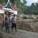 Bupati Agam Andri Warman mengunjungi lokasi bencana di Jorong Sungai Rangeh, Nagari Bayua, Kecamatan Tanjung Raya, Sabtu (9/12).