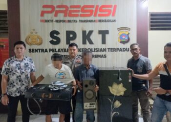 Pelaku dan barang bukti diamankan di Mapolsek Sungai Beremas. Ist