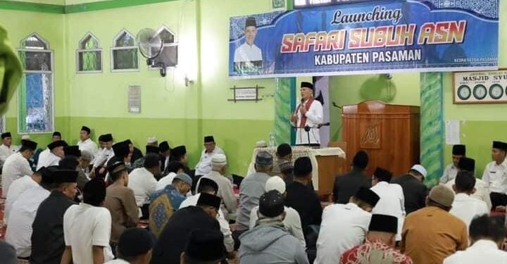 Bupati Pasaman Sabar AS meluncurkan program Safari Subuh