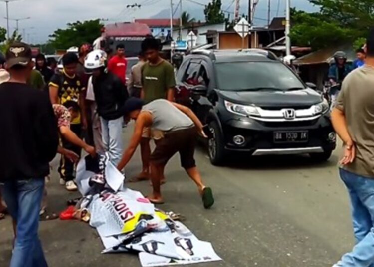 Kecelakaan Motor dan Truk di Kuranji Padang