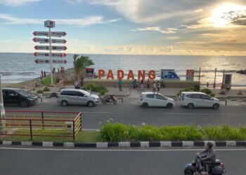 kawasan pantai Padang (Foto: Dktv UIN IB Padang)