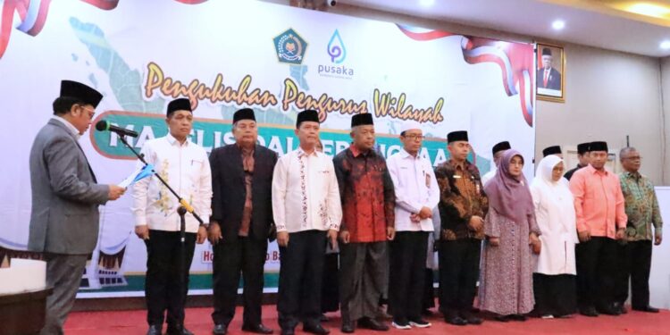 Pengukuhan Pengurus Wilayah Majelis Dai Kebangsaan (MDK) Provinsi Sumatera Barat periode 2023-2026 di Hotel Rangkayo Basa Padang, Kamis malam (21/12).