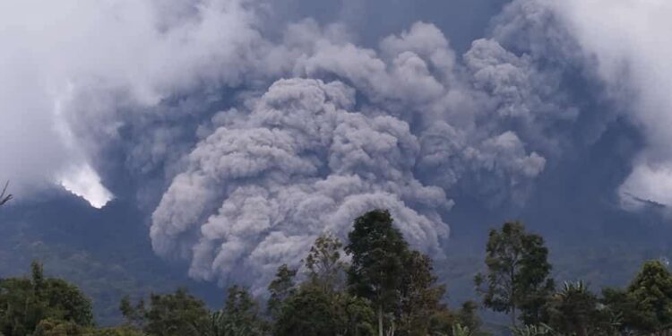 erupsi Gunung Marapi