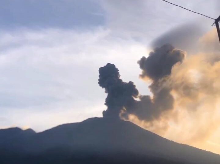 Erupsi Gunung Marapi Sumbar