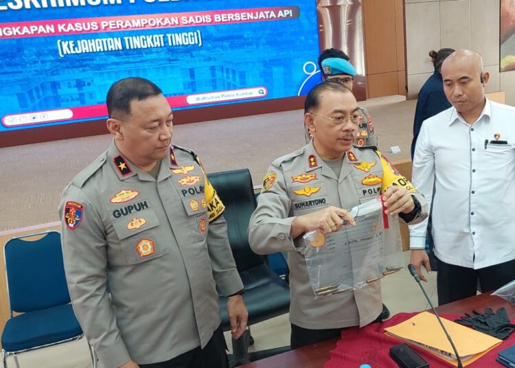 Polda Sumbar ungkap kasus perampokan bersenjata api