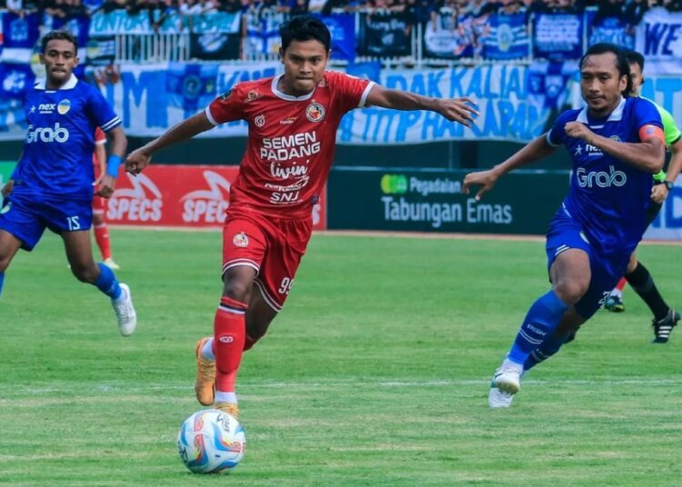 Semen Padang FC saat menghadapi PSIM Yogyakarta. Foto: IG Semen Padang FC