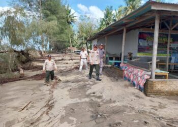 Abrasi Pantai Pasir Jambak di Padang