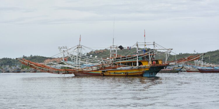 ilustrasi kapal nelayan (foto:Wikimedia)