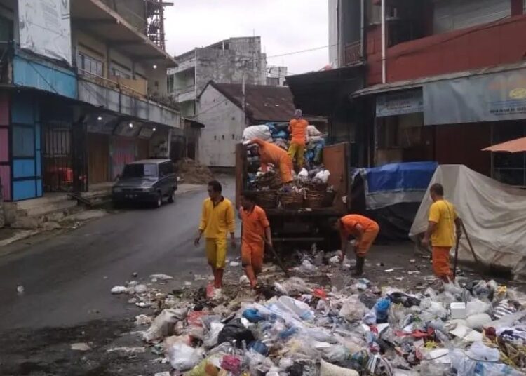 Penampakan penumpukan sampah di Kota Payakumbuh (foto: Instagram Berita Payakumbuh)