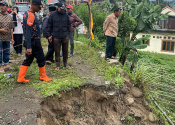 Salah satu infastruktur di Sungai Pua, Agam rusak akibat banjir dan longsor pada Rabu, 3 Januari 2024.