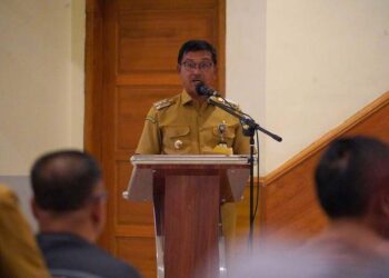 Bupati Solok Selatan Khairunas di acara pembinaan guru tahdfiz