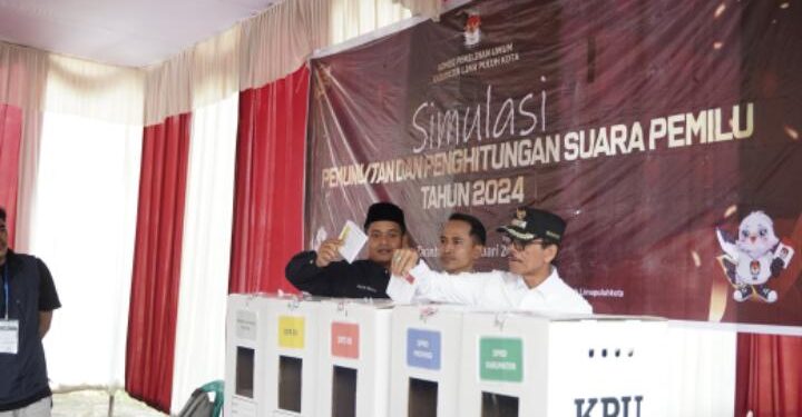 Bupati Limapuluh Kota, Safaruddin hadiri simulasi pemilu