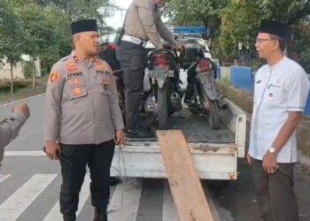 Kendaraan knalpot brong ditilang di Padang