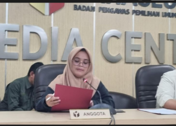 Anggota Bawaslu RI, Lolly Suhenti (foto: KOMPAS)