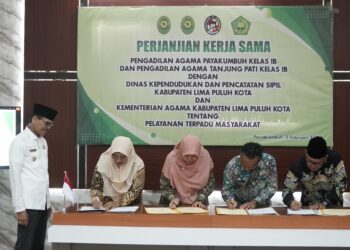 Penandatangan Naskah Kerja Sama antara Dinas Kependudukan dan Catatan Sipil bersama ketiga instansi vertikal pada Jumat, 2 Februari 2024.