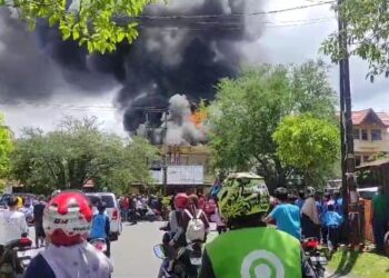 Kebakaran di Kota Padang pada Sabtu, 17 Februari 2024.