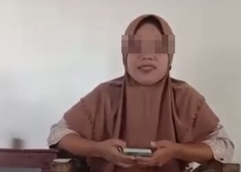 Tangkapan layar video klarifikasi Nova bahwa dirinya bukanlah anggota majelis taklim.