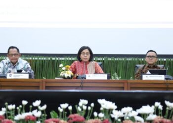 Konferensi Pers Pemberian THR dan Gaji 13 Tahun 2024 di Kantor Kementerian Keuangan, Jakarta (foto: Laman resmi Kementerian PANRB)