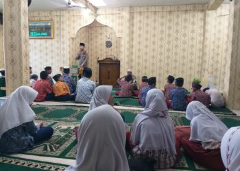 Kapolsek Lubuk Kilangan menyambangi sejumlah masjid di Kota Padang.