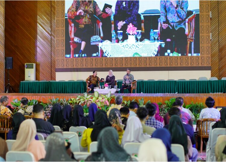 Universitas Andalas hadirkan Ketua Mahkamah Konstitusi (MK) Anwar Usman dan Ketua Badan Pemeriksa Keuangan (BPK) RI Isma Yatun.
