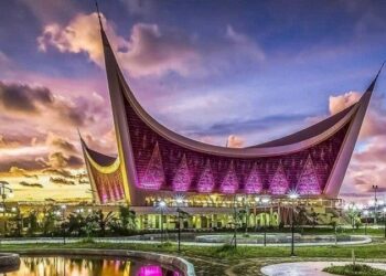 Masjid Raya Sumbar (foto: Pemko Padang)