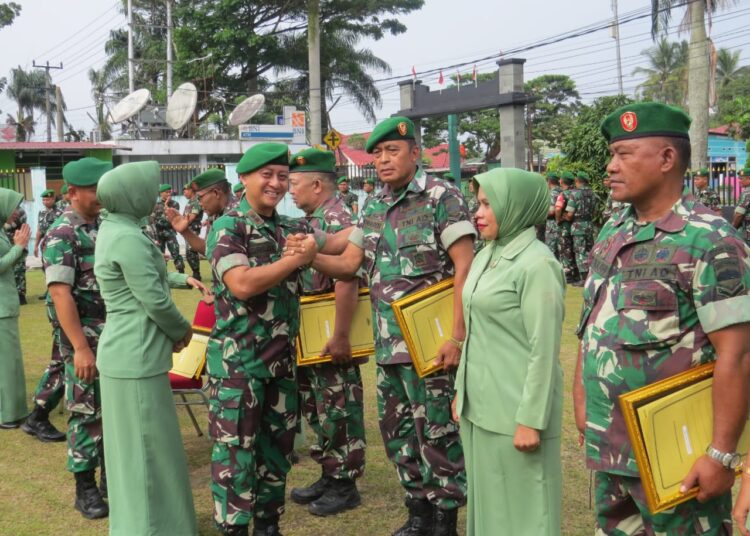 Dandim 0306/50 Kota Pimpinan Acara Purna Tugas dan Anggota yang Pindah Satuan