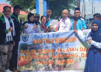 IKPS Batam salurkan bantuan korban banjir Pesisir Selatan