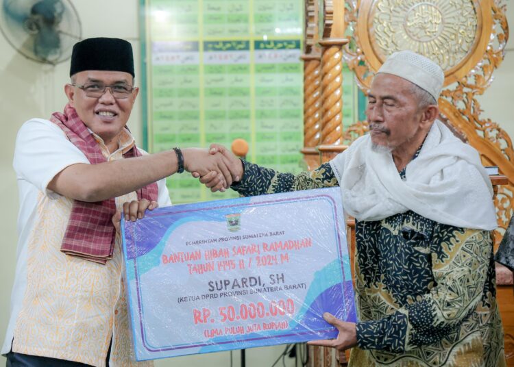 Ketua DPRD Sumbar pada agenda Safari Ramadan di Masjid Arsyad Nankodok Kelurahan Tigo Koto Dibaruah kota Payakumbuh